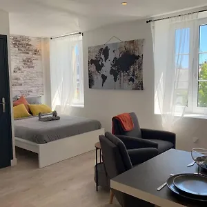 Le Petit Loft - - Wifi - Coeur De - Parking Pont-lʼAbbé
