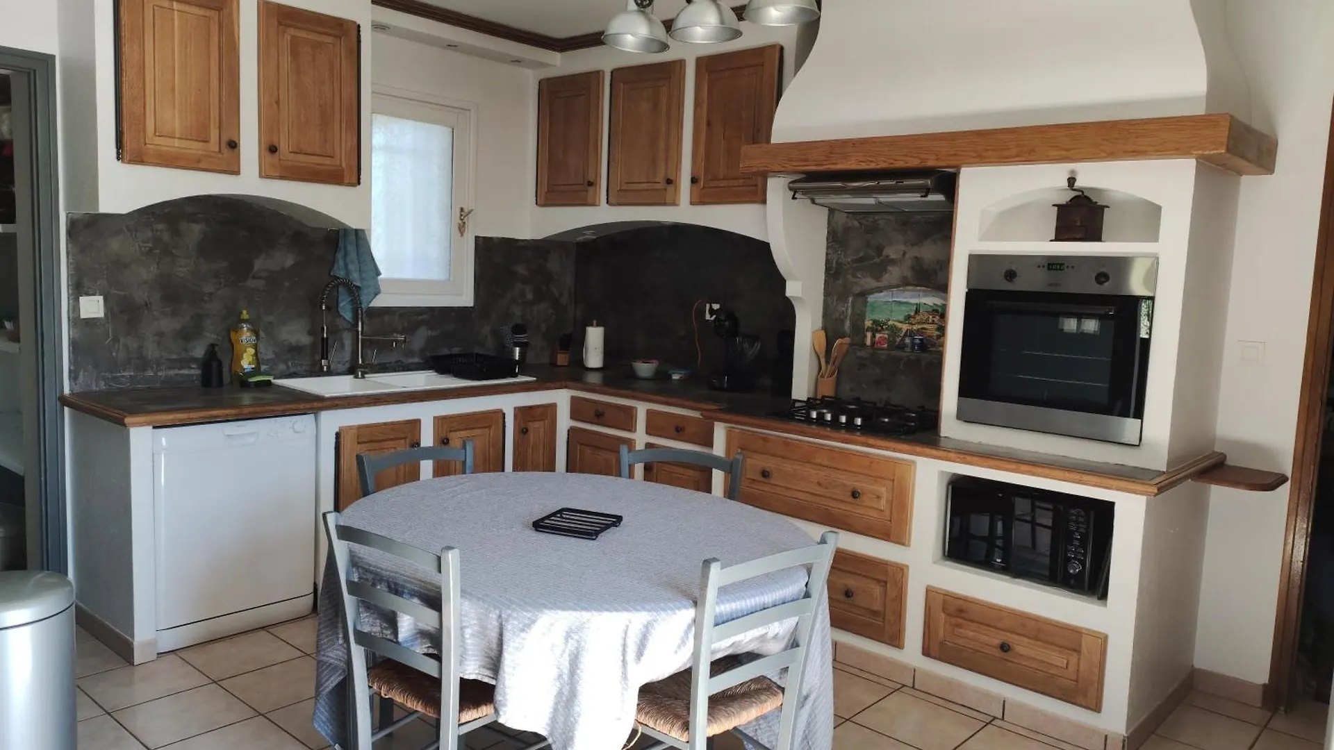 Maison Provencale Pernes-les-Fontaines 0*,  France
